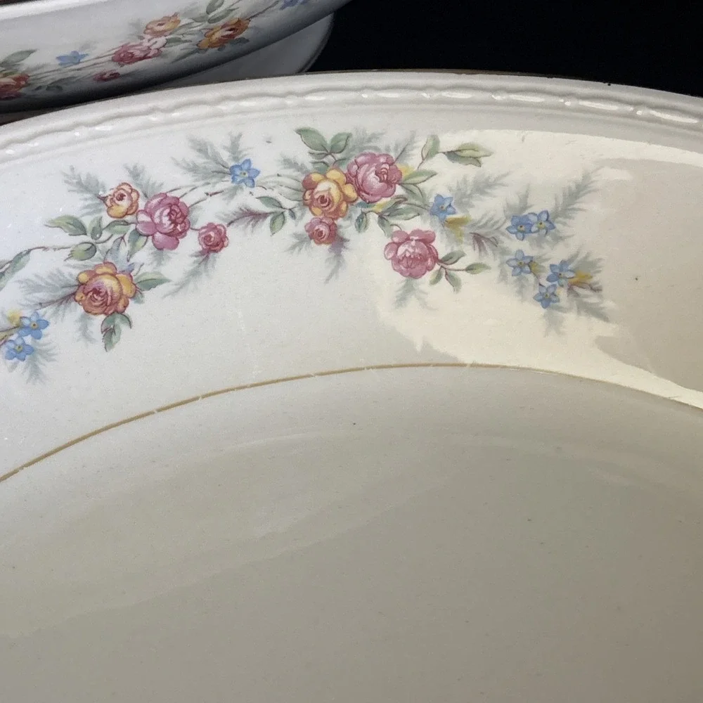 Homer Laughlin GEORGIAN  EGGSHELL Roses Covered Casserole + Oval Serving Bowl
